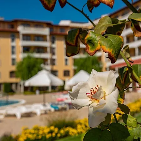 Menada Royal Sun Apartament *