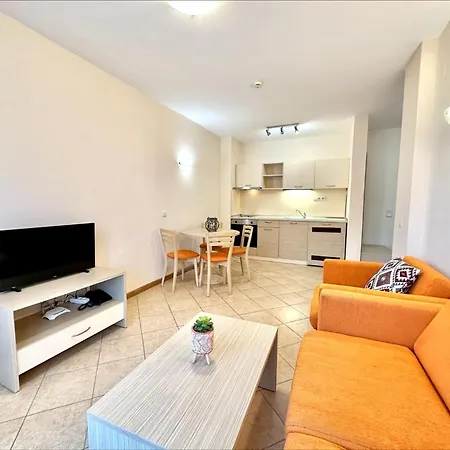 Appartamento Menada Royal Sun