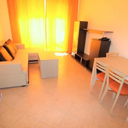 דירה Menada Royal Sun סאני ביץ'