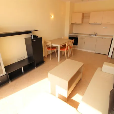 Menada Royal Sun * סאני ביץ'