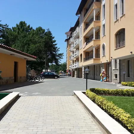 Апартаменты Menada Royal Sun Солнечный берег